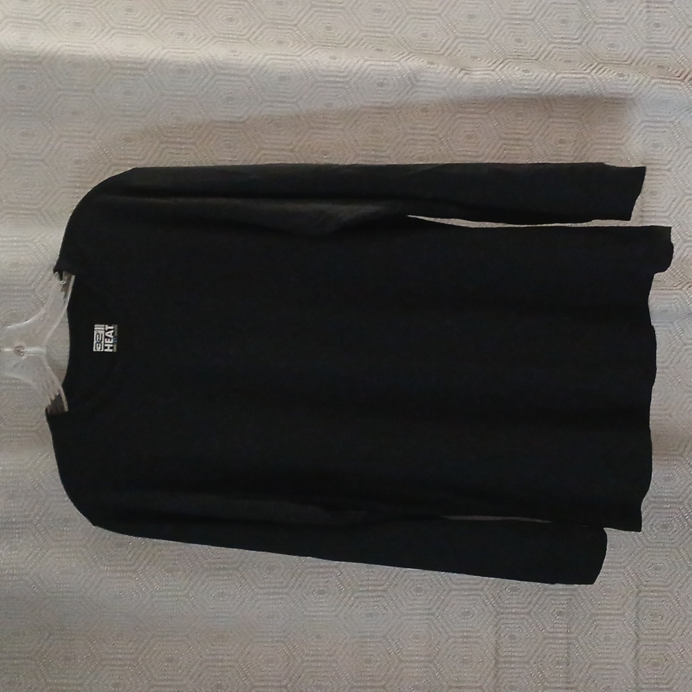 32° Heat Tee   Size Large